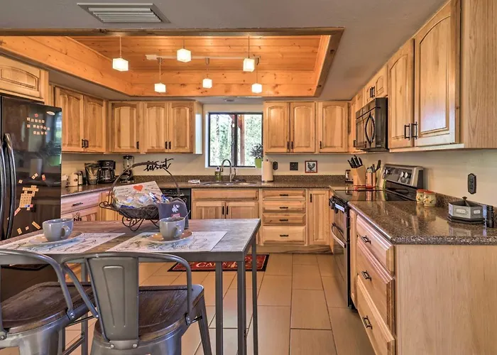 3 Mi To Downtown With Gas Grill In Holiday home Prescott