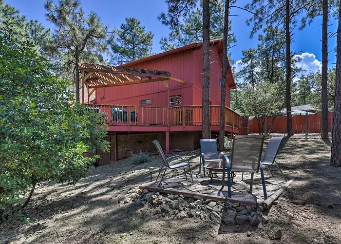 3 Mi To Downtown With Gas Grill In Holiday home